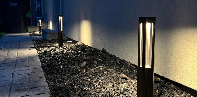 Bollard pathway lights for driveways and garden paths in Toronto — outdoor landscape lighting by BD Lights